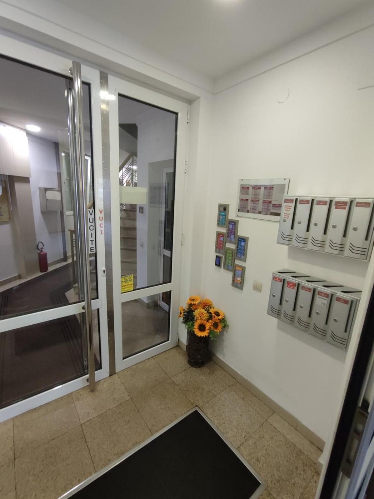 Ferienwohnung City Lights Lux Belgrad Exterior foto