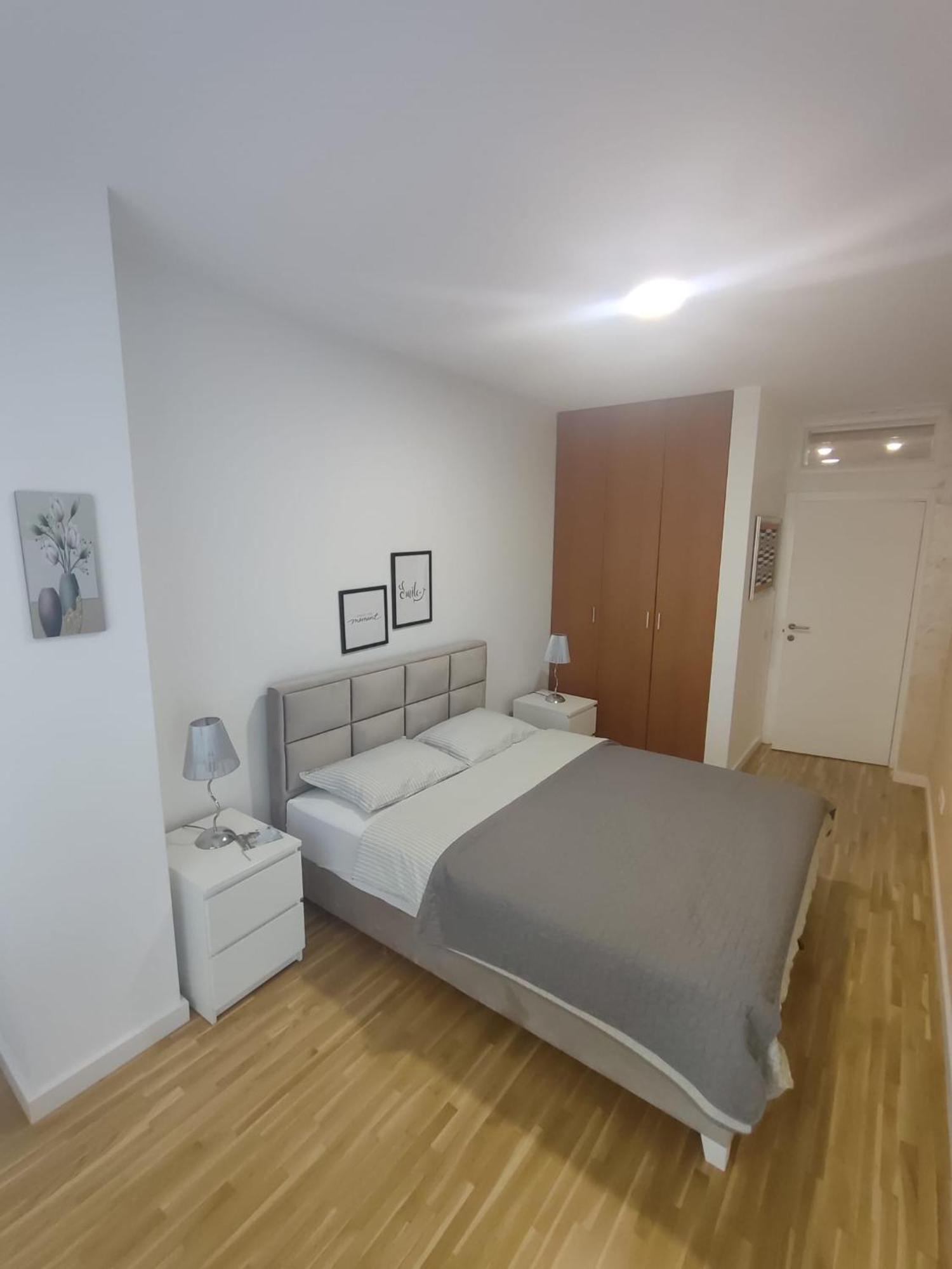 Ferienwohnung City Lights Lux Belgrad Exterior foto